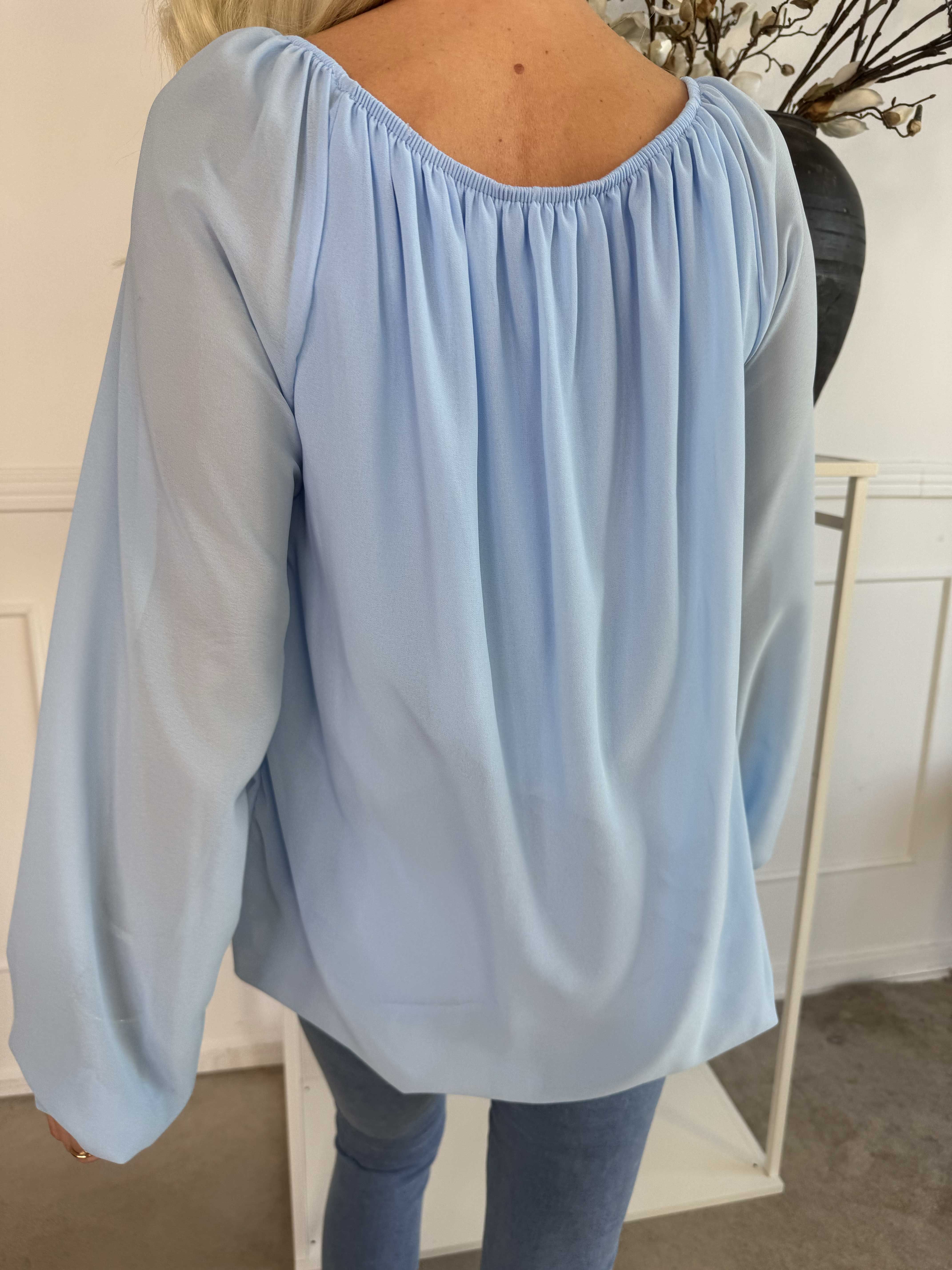 Stef - Fin tunika i chiffonlag med elastikkant